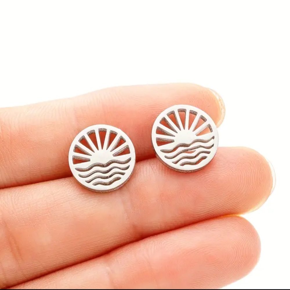 Sterling Silver Sunrise Over Ocean Round Earrings